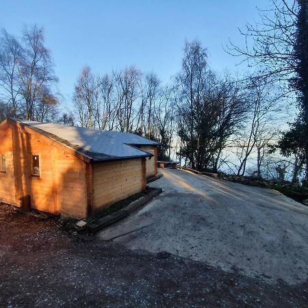 Stunning Log Cabin On The Lake Portroe Exterior foto